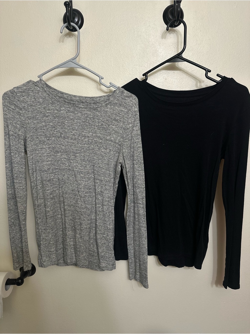 a new day Long-Sleeve Crewneck Top Duo in Black and Heather Gray